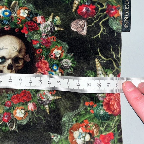 Vogliobene pouch with skull and flowers - Picture 13 of 15